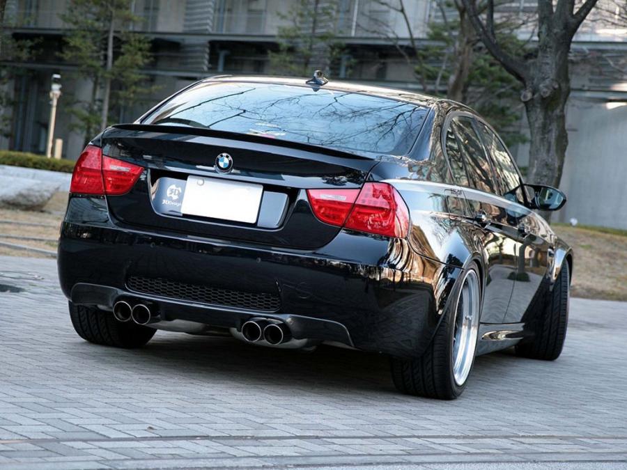  BMW M3 Sedan by 3D Design 2010 года  (фото 2 из 2)